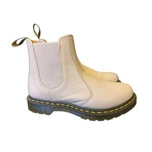 Dr. Martens 2976 Chelsea Boot Ash Taupe EUC Women US size 8